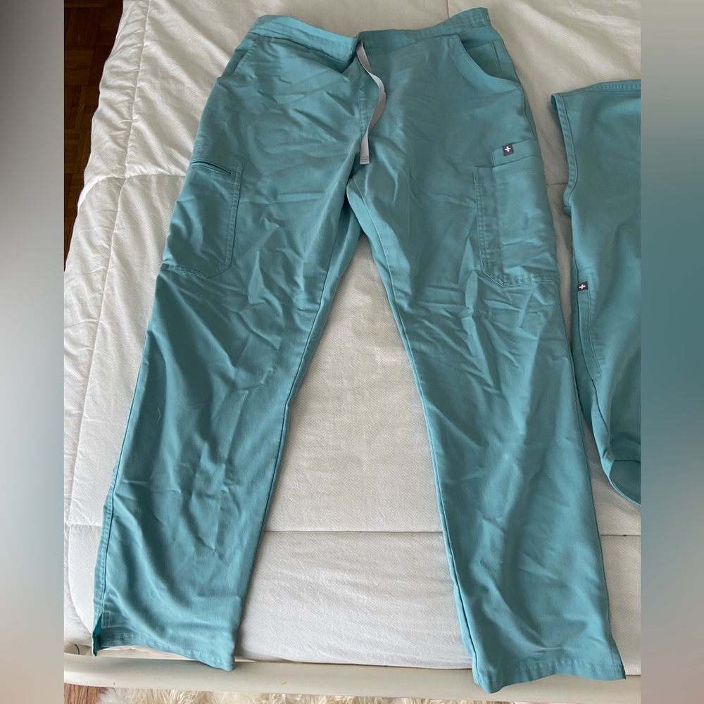 FIGS yola pants size medium